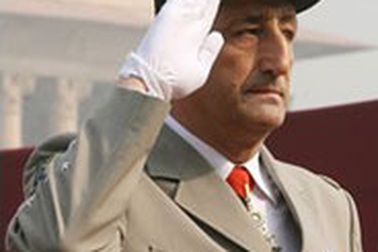 Tư lệnh lục quân Pháp từ chức