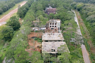 Hàng chục biệt thự ở Măng Đen nguy cơ bị phá bỏ, dân lo mất trắng tiền tỷ