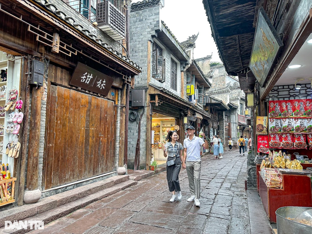 Tour Trung Quốc Phượng Hoàng Cổ Trấn hút khách Việt - 4 Tour Trung Quốc Phượng Hoàng Cổ Trấn hút khách Việt - 4
