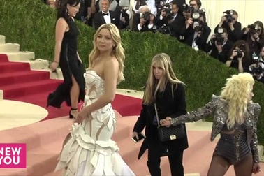 Kate Hudson quyến rũ dự MET gala