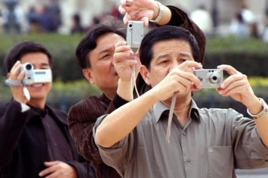 Du khách Trung Quốc bị tấn công tại Paris