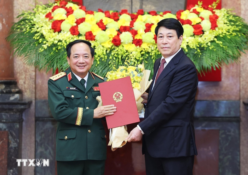 Thăng quân hàm Đại tướng cho Chủ nhiệm Tổng cục Chính trị Trịnh Văn Quyết - 1 Thăng quân hàm Đại tướng cho Chủ nhiệm Tổng cục Chính trị Trịnh Văn Quyết - 1