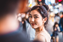 Số lượng người trẻ cô đơn quá đông, dịch vụ cho thuê người yêu bùng nổ