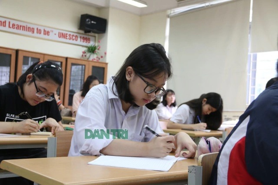 Hà Nội: Khoảng 3 nghìn học sinh lớp 9 phải thi lại môn Toán - 1 Hà Nội: Khoảng 3 nghìn học sinh lớp 9 phải thi lại môn Toán - 1