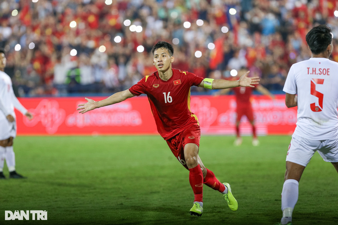 Hùng Dũng ghi bàn, U23 Việt Nam vất vả đánh bại U23 Myanmar - 2 Hùng Dũng ghi bàn, U23 Việt Nam vất vả đánh bại U23 Myanmar - 2
