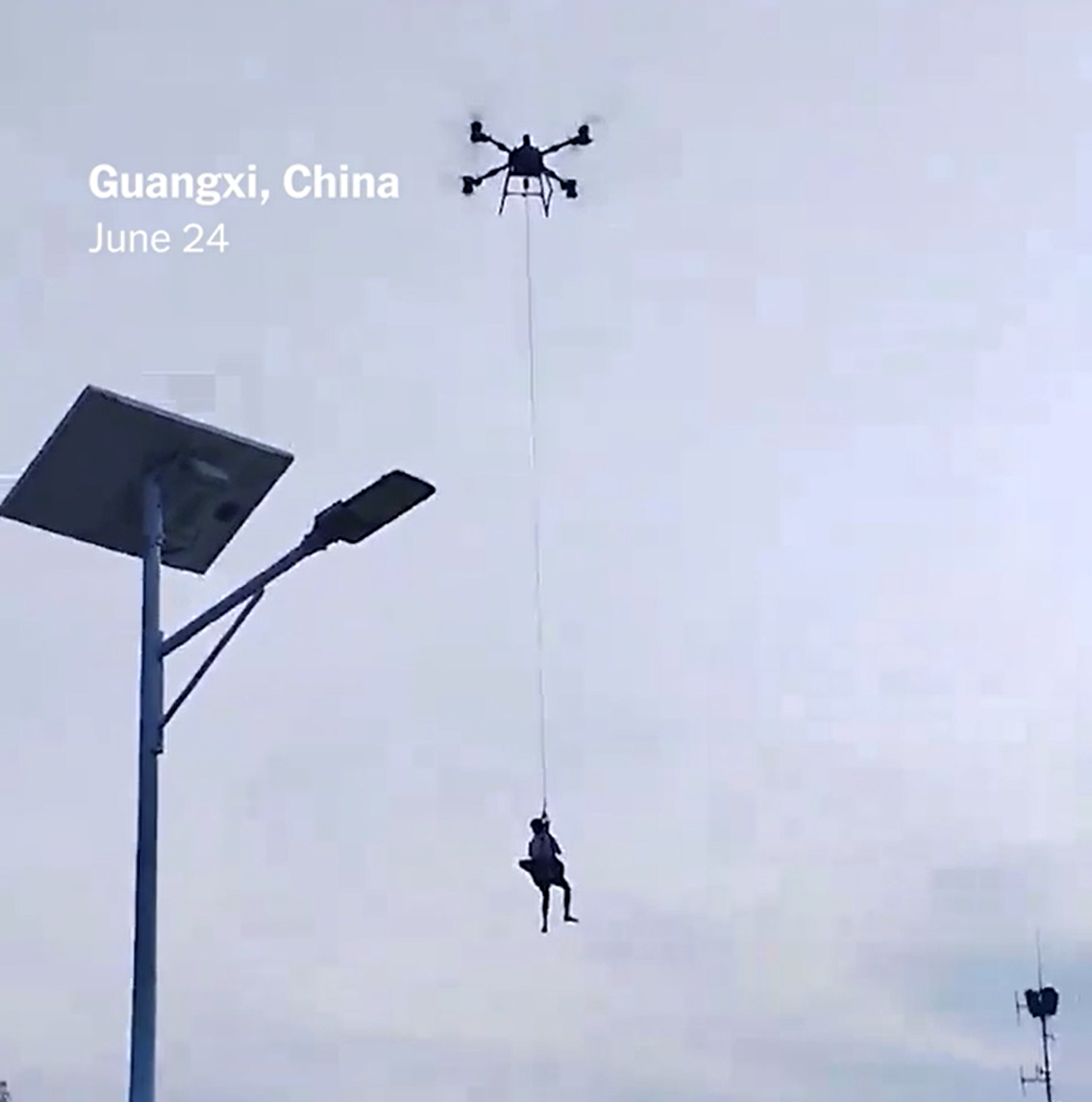 Chuyên gia nói về việc dùng drone cứu người gặp nạn tại Việt Nam - 2 Chuyên gia nói về việc dùng drone cứu người gặp nạn tại Việt Nam - 2