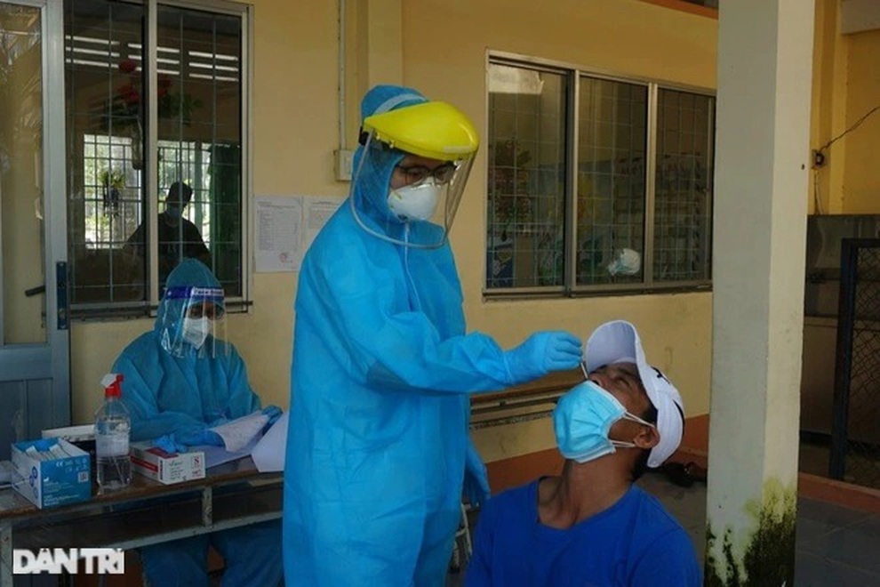 Sáng 27/10, dịch diễn biến phức tạp tại nhiều nơi, miền Tây ca mắc tăng cao - 3 Sáng 27/10, dịch diễn biến phức tạp tại nhiều nơi, miền Tây ca mắc tăng cao - 3