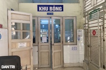 Bé trai tự chế pháo chơi bị nổ nát bàn tay, đón Tết đau đớn trong bệnh viện