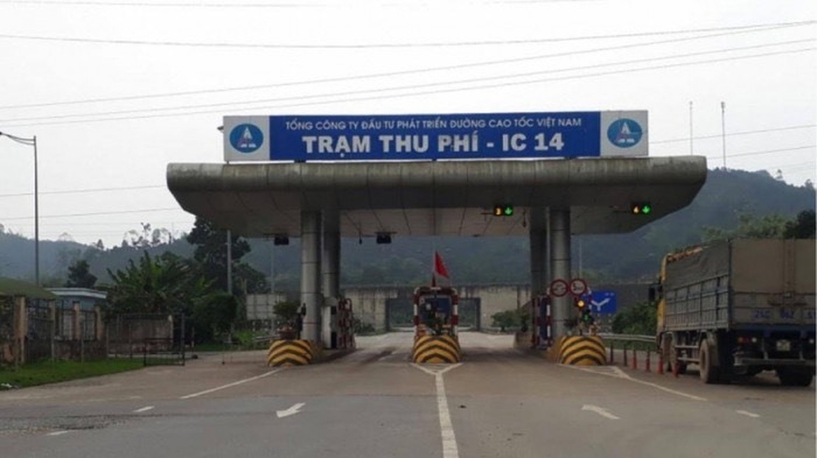 Khởi tố 4 cán bộ trong vụ án trạm thu phí nút giao cao tốc Nội Bài-Lào Cai - 1 Khởi tố 4 cán bộ trong vụ án trạm thu phí nút giao cao tốc Nội Bài-Lào Cai - 1