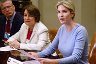 Ivanka Trump thay cha điều hành cuộc họp Nhà Trắng
