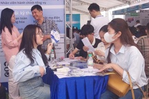 Nhóm lao động ở độ tuổi nào đang bị sa thải nhiều nhất?