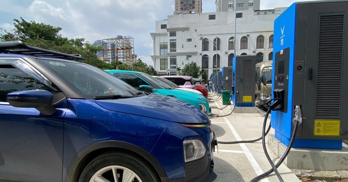 V-Green mở trạm sạc nhanh quy mô lớn đầu tiên tại Cầu Giấy