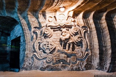 Cận cảnh mỏ muối 250 triệu năm dưới đáy biển đẹp lung linh