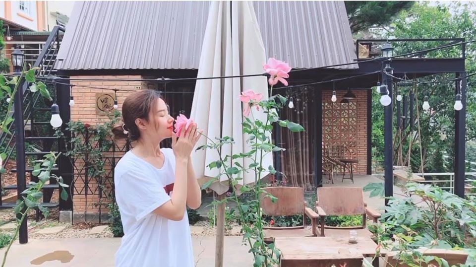 Midu “bỏ phố lên rừng” cách ly sau khi được giải oan tin đồn “sống hai mặt” - 4 Midu “bỏ phố lên rừng” cách ly sau khi được giải oan tin đồn “sống hai mặt” - 4