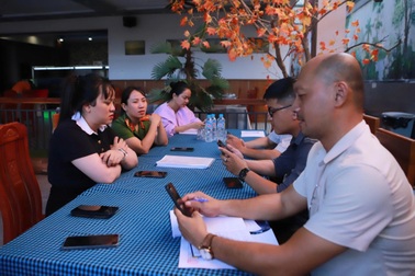 Vụ gián xuất hiện trong món ăn: Xử phạt nhà hàng 12 triệu đồng