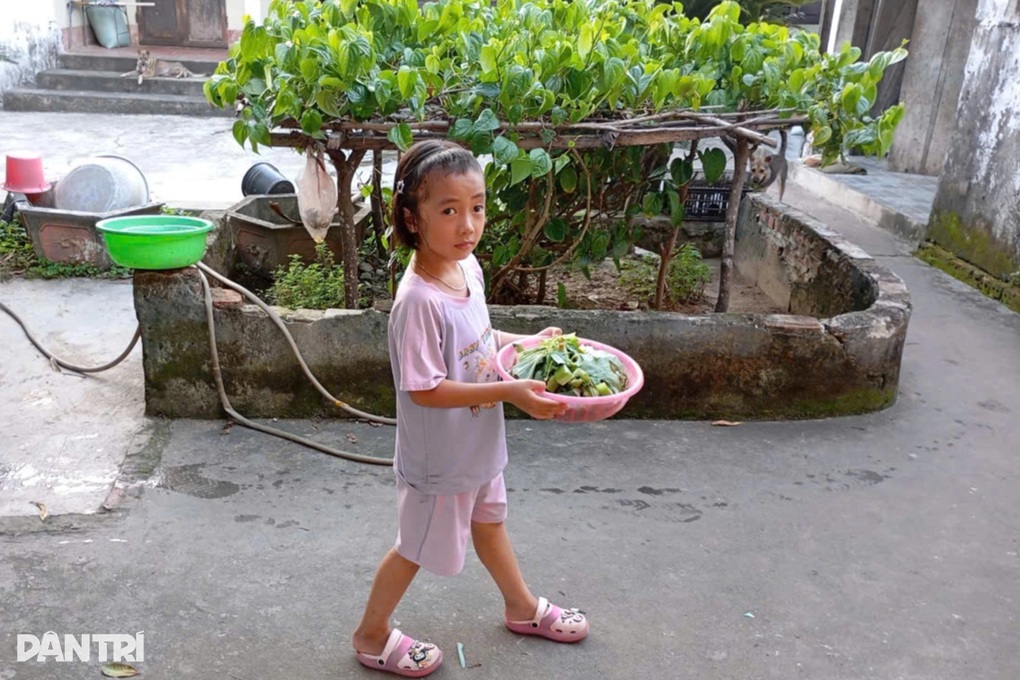 Bé gái từng nguy kịch vì u não đã xuất viện, chuẩn bị đi học - 4