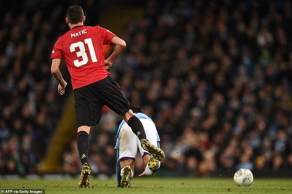 Man City 0-1 Man Utd: Matic ghi bàn và nhận thẻ đỏ - 5 Man City 0-1 Man Utd: Matic ghi bàn và nhận thẻ đỏ - 5