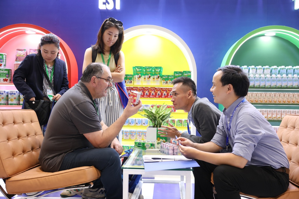 Đại diện Vinamilk: Sữa Việt Nam sẵn sàng tham gia chuỗi bán lẻ toàn cầu - 2 Đại diện Vinamilk: Sữa Việt Nam sẵn sàng tham gia chuỗi bán lẻ toàn cầu - 2