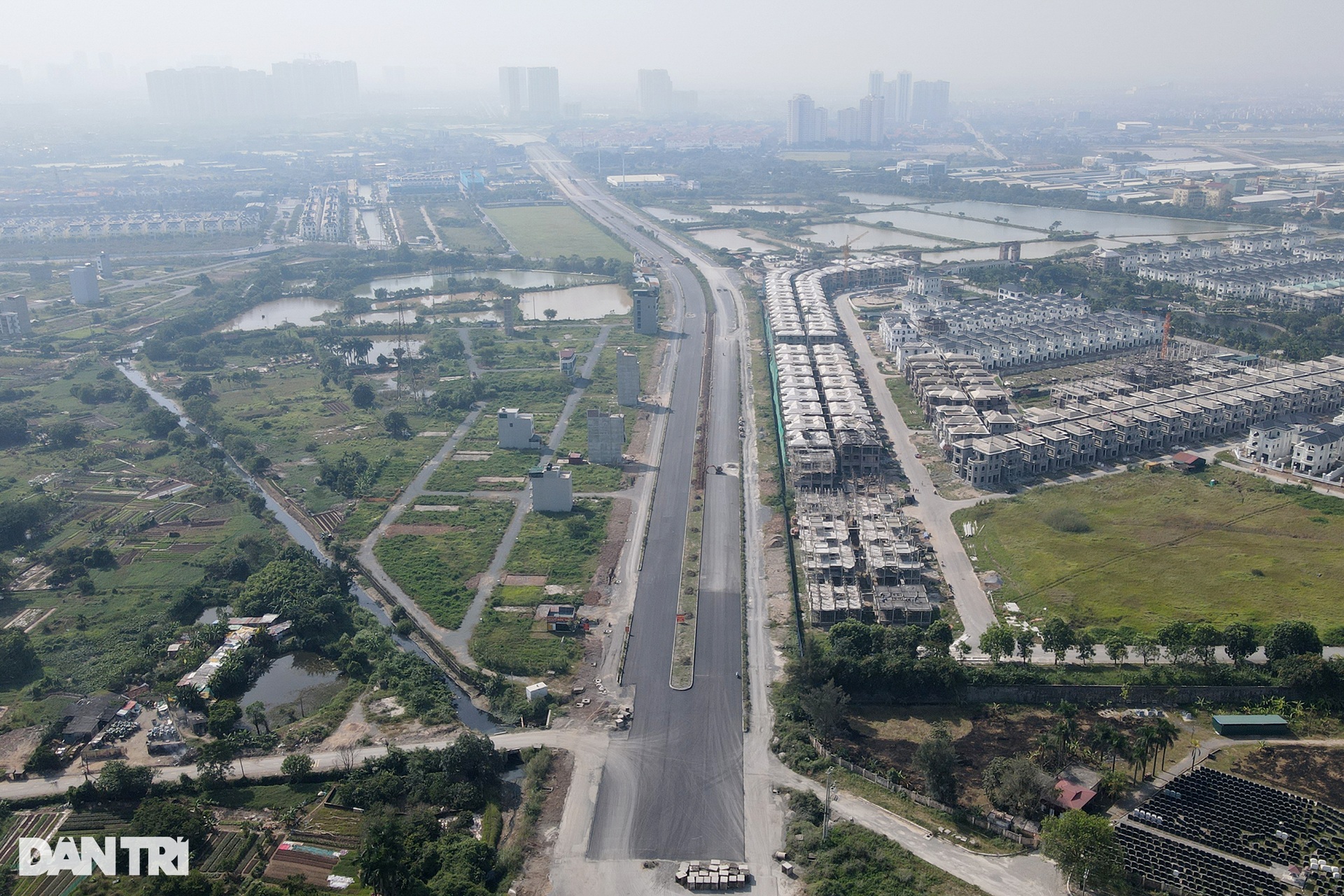 Hà Nội: Đường vành đai 3,5 hơn 1.000 tỷ đồng thi công ì ạch, chậm tiến độ - 1 Hà Nội: Đường vành đai 3,5 hơn 1.000 tỷ đồng thi công ì ạch, chậm tiến độ - 1