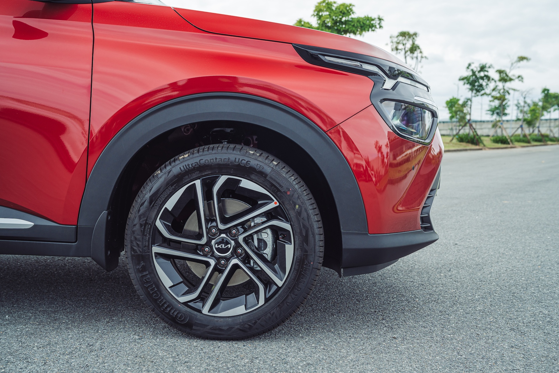 Kia Carens - Mẫu SUV thế hệ mới, hoàn thiện dải sản phẩm SUV của Kia tại Việt Nam - 10 Kia Carens - Mẫu SUV thế hệ mới, hoàn thiện dải sản phẩm SUV của Kia tại Việt Nam - 10