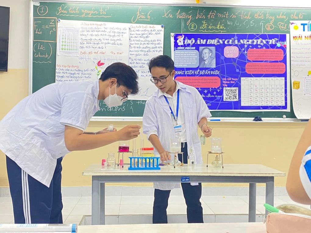 Bức thư thầy giáo chủ nhiệm gửi học trò gây chú ý với phép trừ cuộc đời - 4 Bức thư thầy giáo chủ nhiệm gửi học trò gây chú ý với phép trừ cuộc đời - 4
