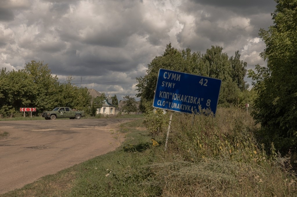 Nga dồn 50.000 quân tinh nhuệ sát biên giới, Ukraine hối hả sơ tán dân - 1