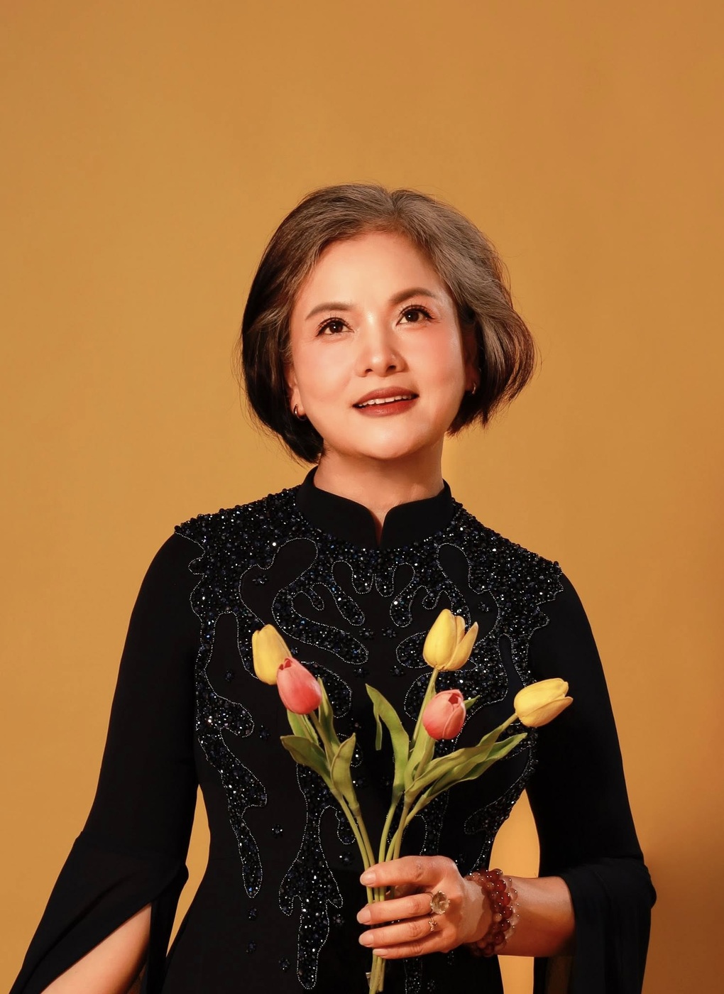 Bị thất lạc túi hàng hiệu, NSND Thu Quế tìm lại bằng cách nào? - 1 Bị thất lạc túi hàng hiệu, NSND Thu Quế tìm lại bằng cách nào? - 1