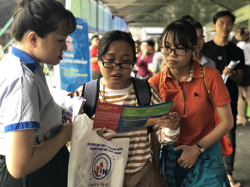 Hàng loạt trường ĐH lại thay đổi phương án tuyển sinh năm 2020 - 2 Hàng loạt trường ĐH lại thay đổi phương án tuyển sinh năm 2020 - 2