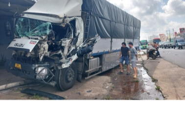 Xe tải gây tai nạn liên hoàn, 2 người thương vong ở Đồng Nai