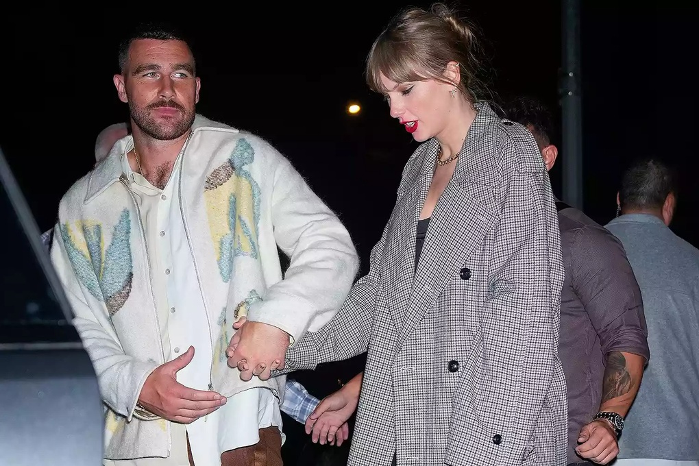 Singer Taylor Swift accepts boyfriend's proposal - 5 Nữ ca sĩ Taylor Swift nhận lời cầu hôn của bạn trai - 5