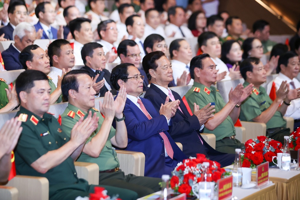 Bộ Công an tiên phong trong tinh gọn bộ máy, dẫn dắt về chuyển đổi số - 2 Bộ Công an tiên phong trong tinh gọn bộ máy, dẫn dắt về chuyển đổi số - 2