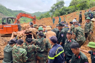 500 người tạm ngưng tìm kiếm nạn nhân vụ sạt lở ở Hà Giang