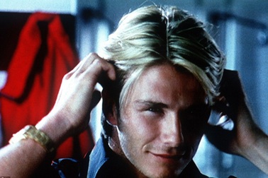 Những thay đổi kiểu tóc của David Beckham qua năm tháng