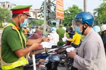 Người tiêm đủ 2 mũi vắc xin được lưu thông bình thường tại Quảng Ngãi