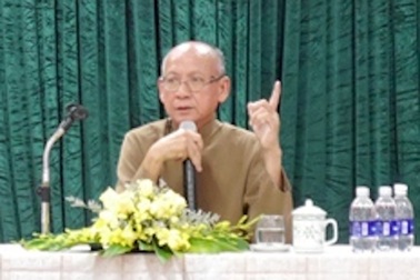 Nhà sư Thích Huyền Diệu nói về tu tập và “vũ khí” tình thương