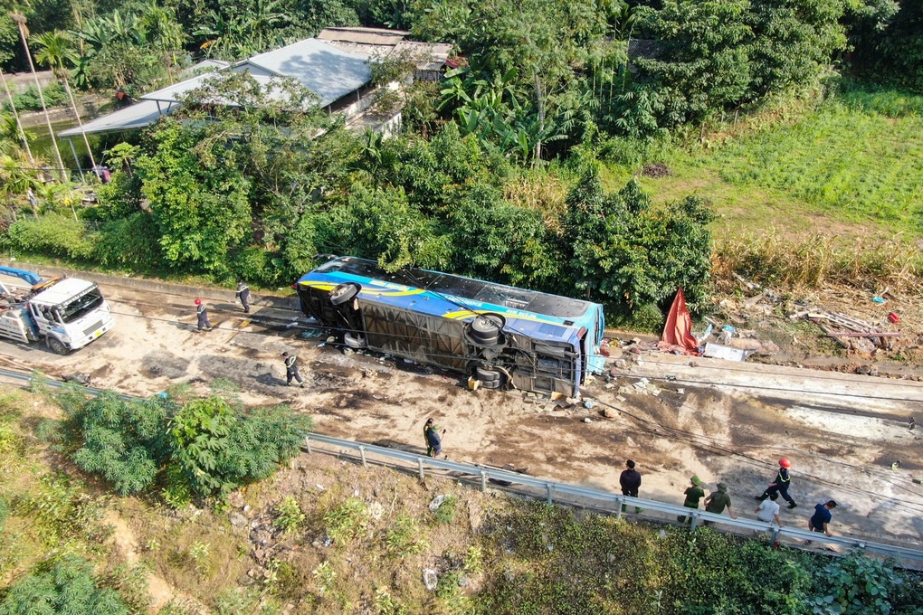 Vụ tai nạn 3 người chết ở Lào Cai: 16 người bị thương đã xuất viện - 1 Vụ tai nạn 3 người chết ở Lào Cai: 16 người bị thương đã xuất viện - 1