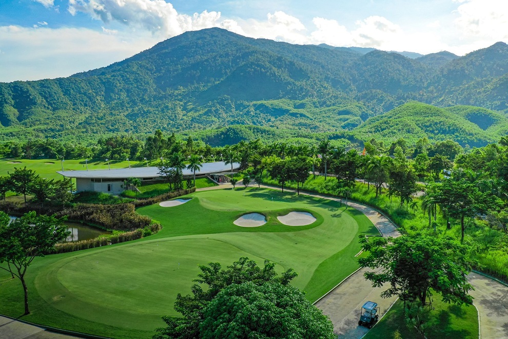 Sân golf của Sun Group lần thứ 5 liên tiếp lập cú đúp tại World Golf Awards - 1 Sân golf của Sun Group lần thứ 5 liên tiếp lập cú đúp tại World Golf Awards - 1