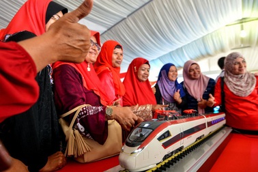 Trung Quốc hạ giá để cứu vớt dự án đường sắt bị Malaysia khai tử