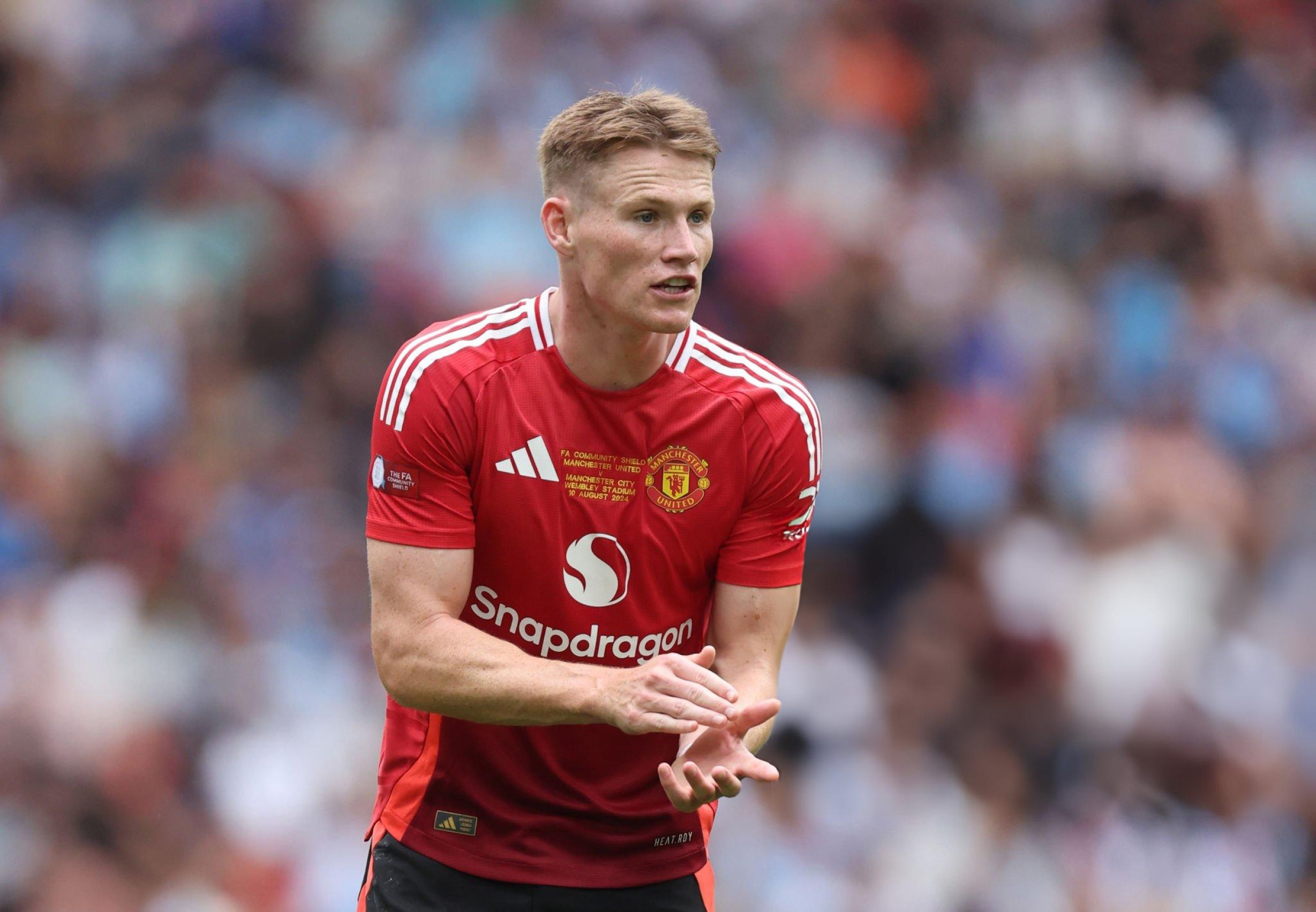 Man Utd đồng ý bán tiền vệ McTominay cho Napoli - 1