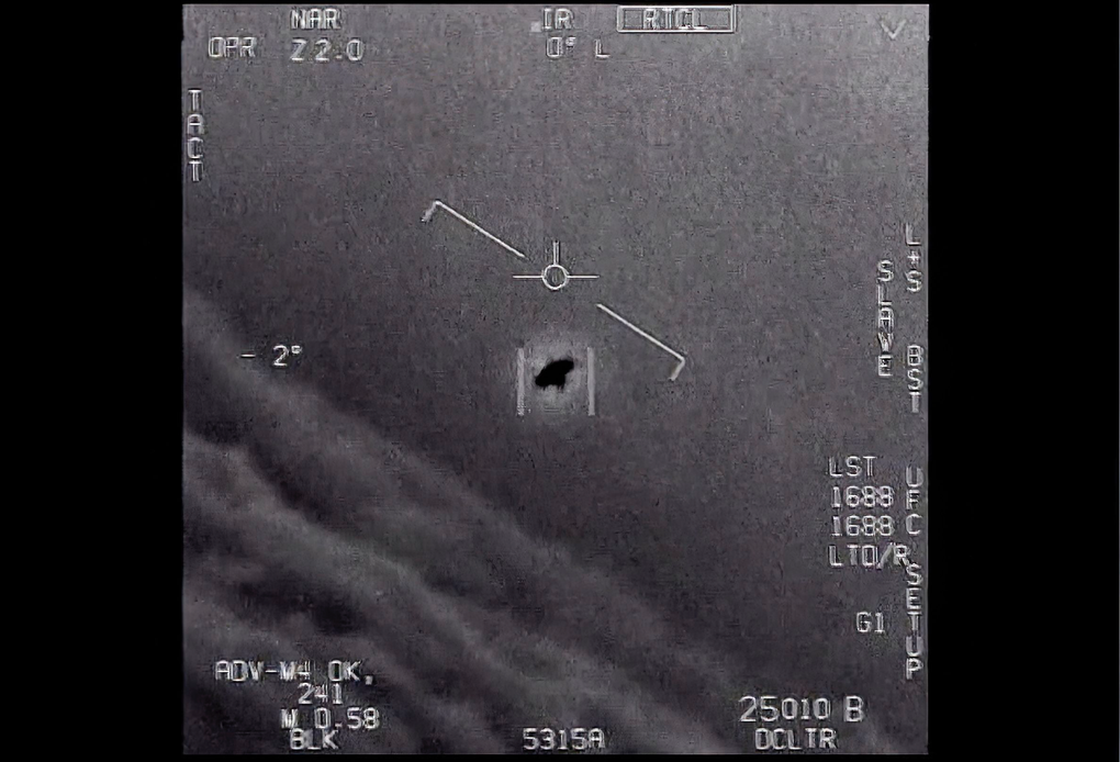 Lầu Năm Góc công bố báo cáo về UFO, người ngoài hành tinh vẫn là một ẩn số? - 1 Lầu Năm Góc công bố báo cáo về UFO, người ngoài hành tinh vẫn là một ẩn số? - 1