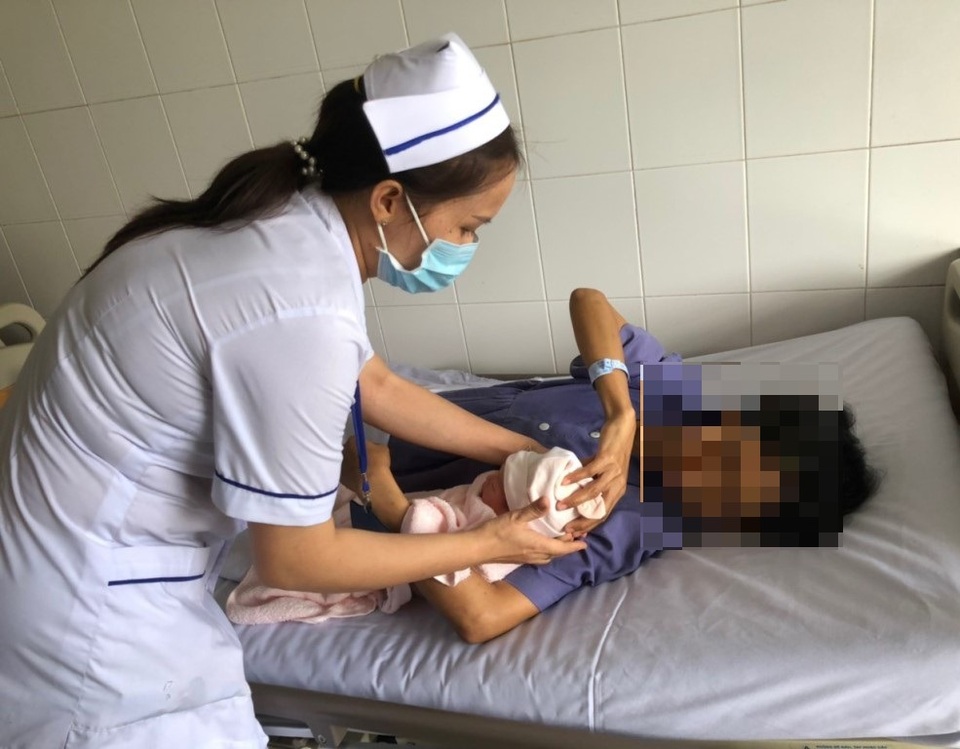 15 phút cứu sống mẹ con sản phụ bị tim bẩm sinh nặng - 1 15 phút cứu sống mẹ con sản phụ bị tim bẩm sinh nặng - 1