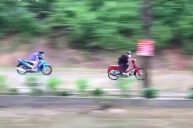 Xử phạt 4 đối tượng đua xe, khoe trên Tik Tok