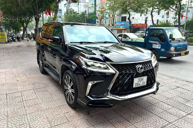 Chiếc Lexus LX 570 này mỗi năm mất giá 1 tỷ đồng, lăn bánh hơn 40.000km