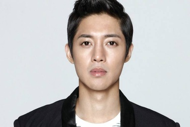 “Mỹ nam” Kim Hyun Joong thua kiện bạn gái cũ