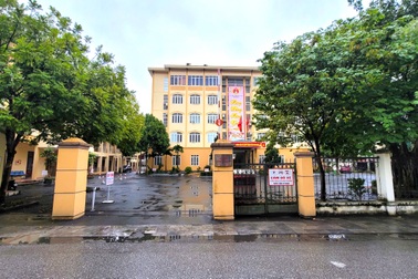 Lãnh đạo xin nghỉ sớm 10 năm: "Cố ngồi lại để lớp trẻ phải đi thì không ổn"