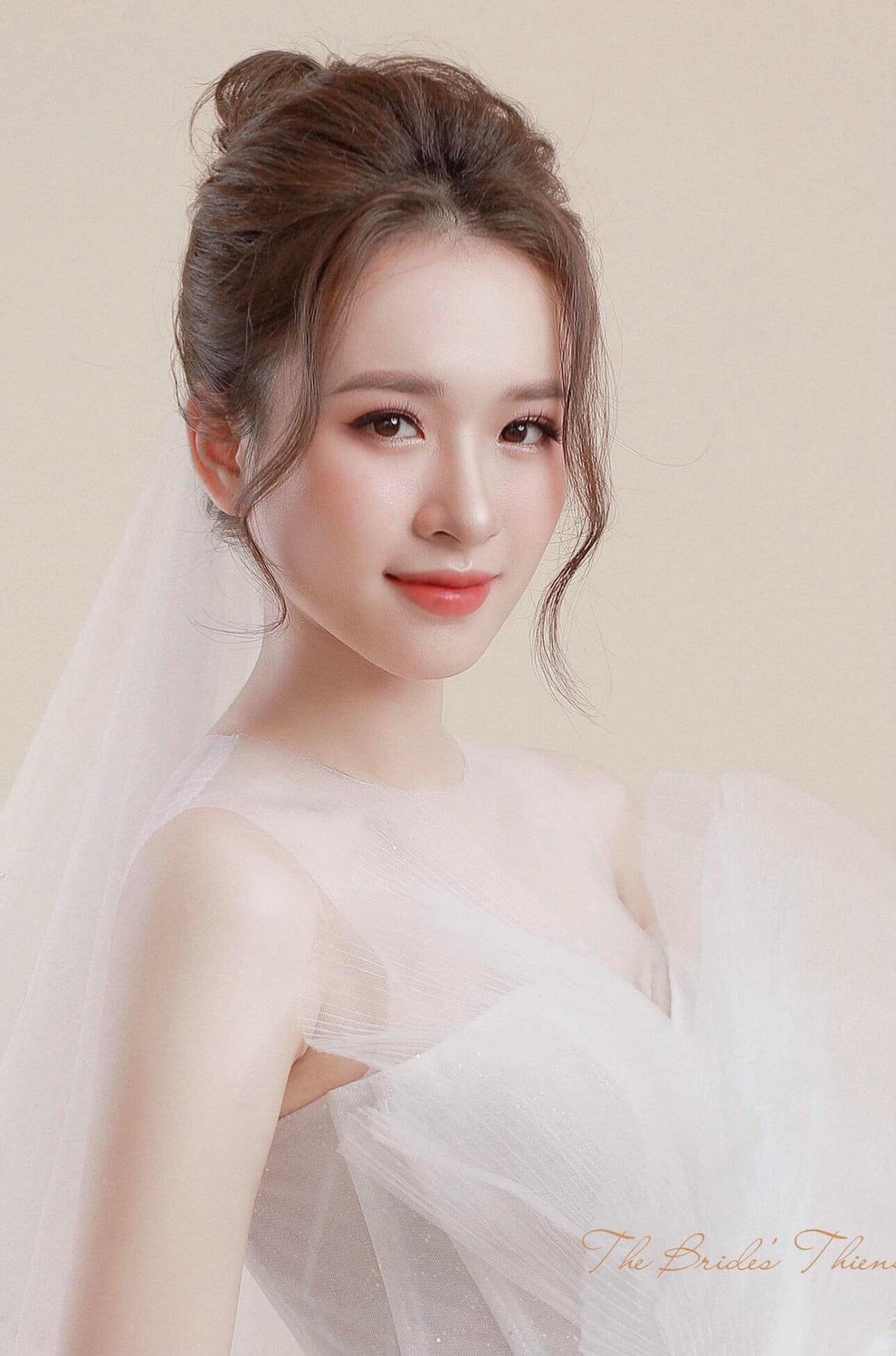 Hút hồn với vẻ đẹp của nữ sinh 2K ngành Lịch sử học - 1 Hút hồn với vẻ đẹp của nữ sinh 2K ngành Lịch sử học - 1