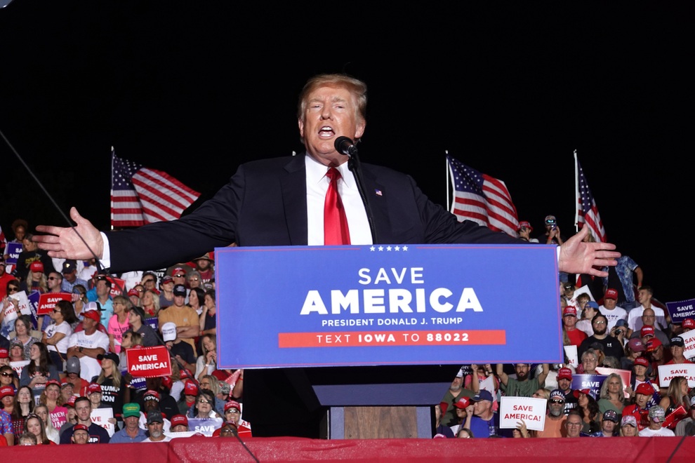 Ông Trump tuyên bố sẽ giành lại nước Mỹ - 1 Ông Trump tuyên bố sẽ giành lại nước Mỹ - 1