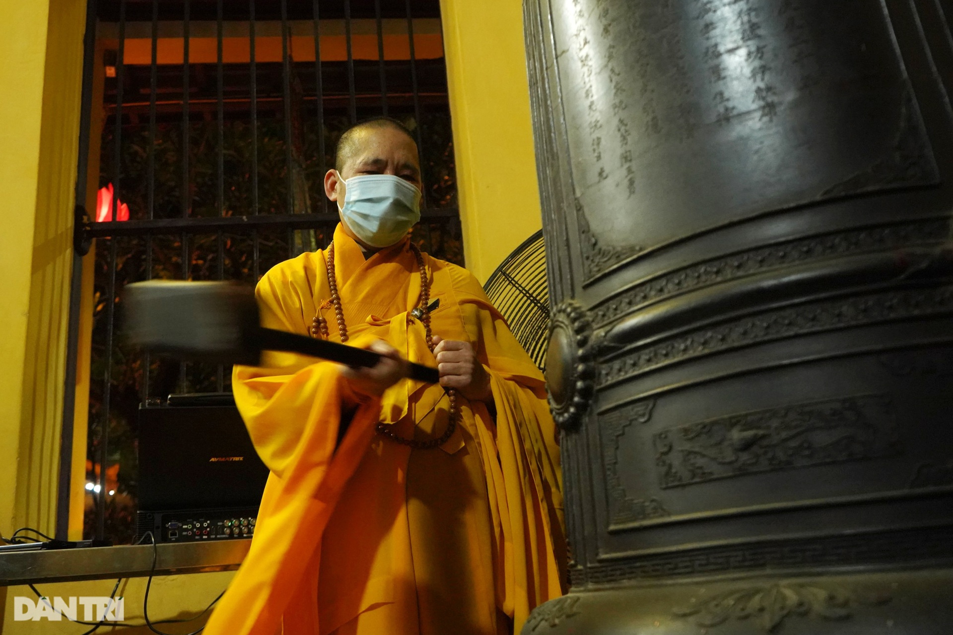 Hình ảnh ấn tượng tại lễ tưởng niệm đồng bào đã mất trong đại dịch Covid-19 - 16