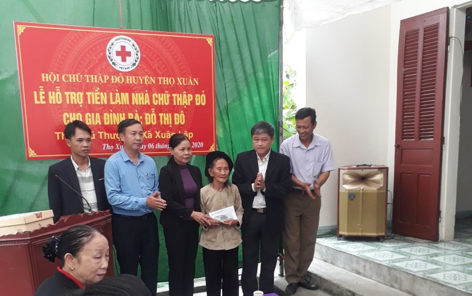 Thanh Hóa: Bàn giao nhà 'Chữ thập đỏ' cho hộ gia đình khó khăn - Ảnh 1. Thanh Hóa: Bàn giao nhà 'Chữ thập đỏ' cho hộ gia đình khó khăn - Ảnh 1.