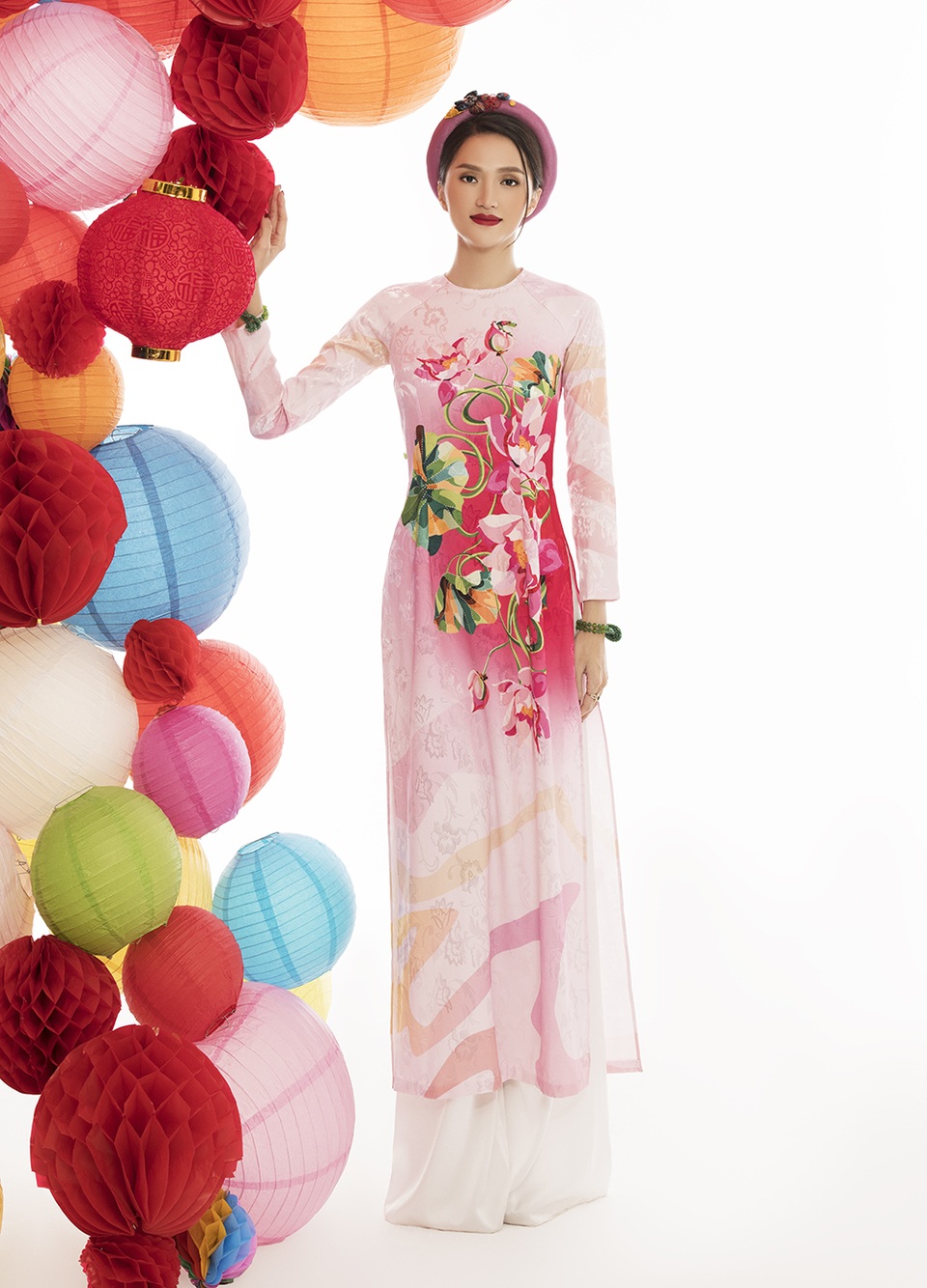 NSND Kim Xuân dàn nghệ sĩ trẻ diện áo dài “Đám cưới chuột” đón Tết - 11 NSND Kim Xuân dàn nghệ sĩ trẻ diện áo dài “Đám cưới chuột” đón Tết - 11